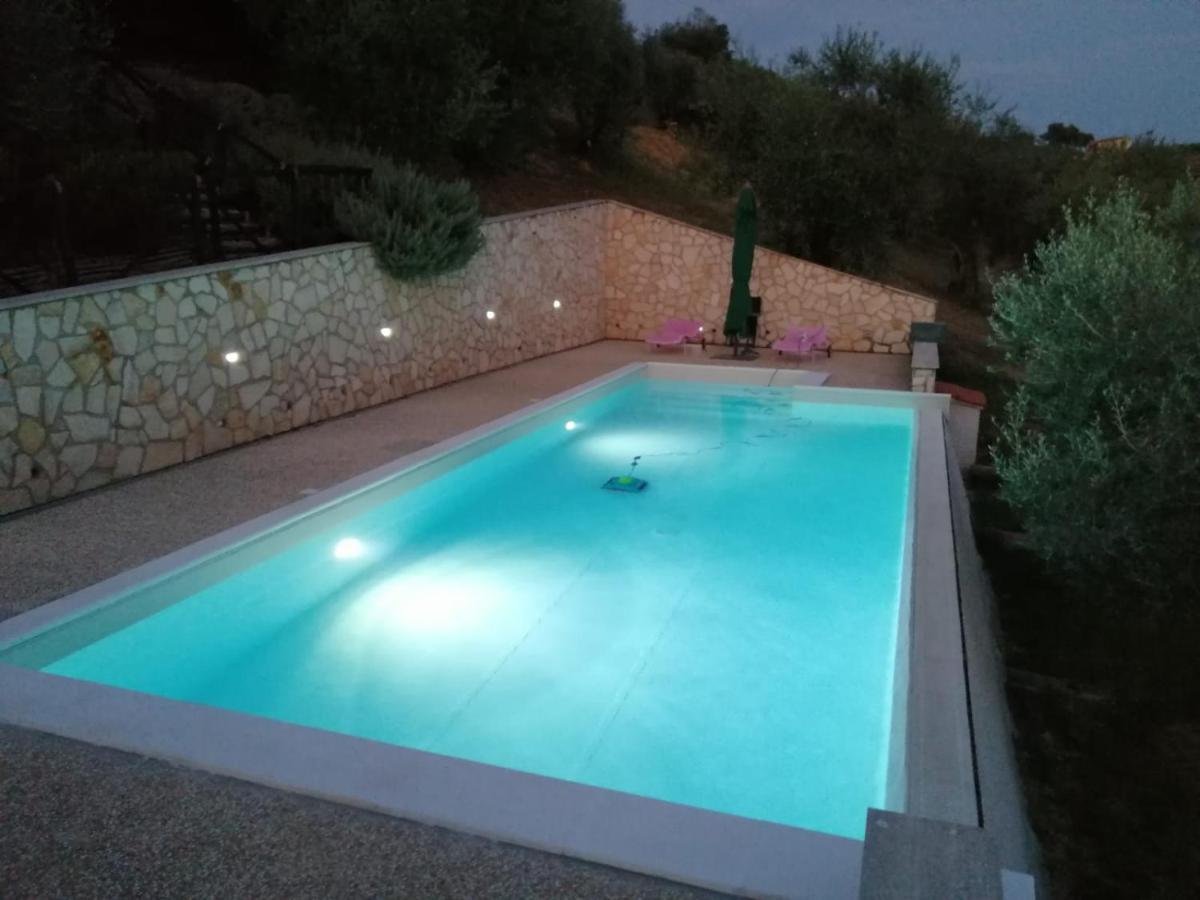 La Tana Delle Stelle B&B Di Charme E Relax Fara in Sabina Exterior foto